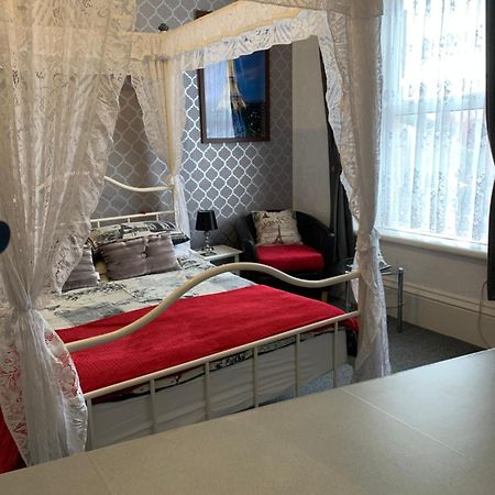 Hornby Villa- 4Star B&B-Couples & Families Only Blackpool Exterior photo
