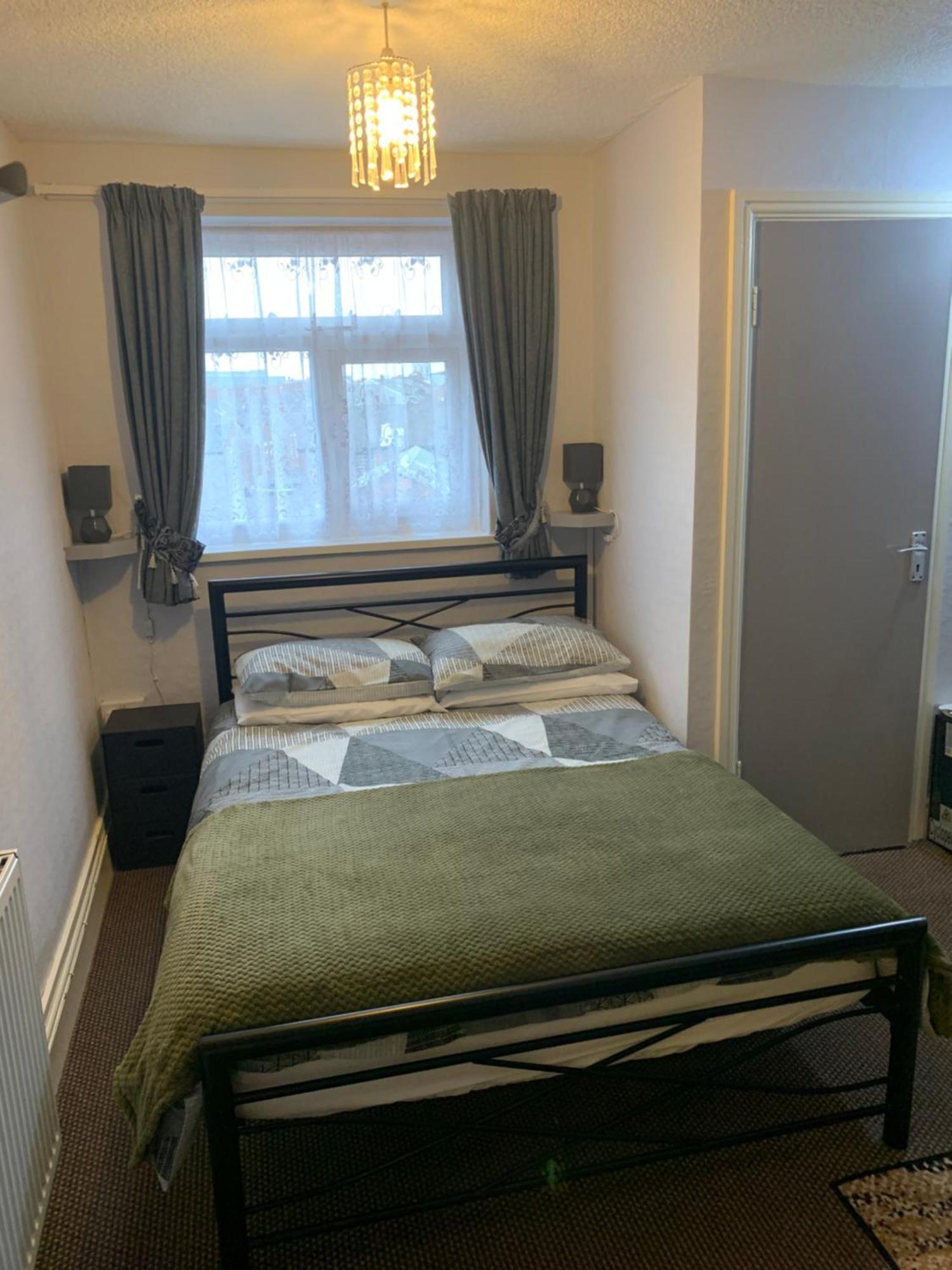 Hornby Villa- 4Star B&B-Couples & Families Only Blackpool Room photo