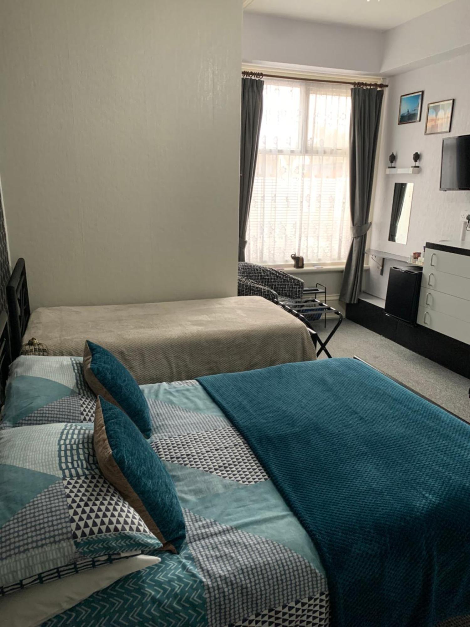 Hornby Villa- 4Star B&B-Couples & Families Only Blackpool Room photo