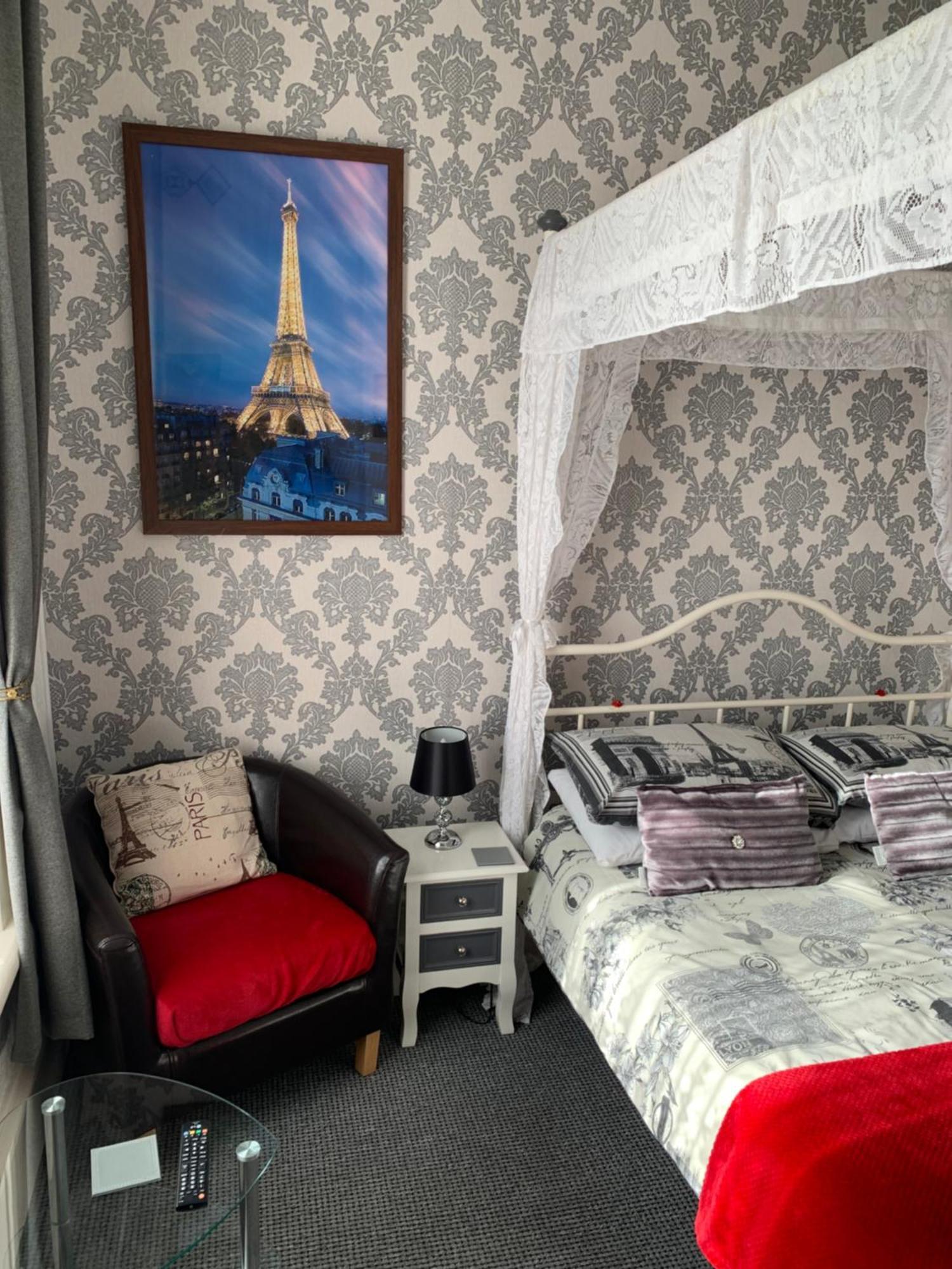 Hornby Villa- 4Star B&B-Couples & Families Only Blackpool Room photo