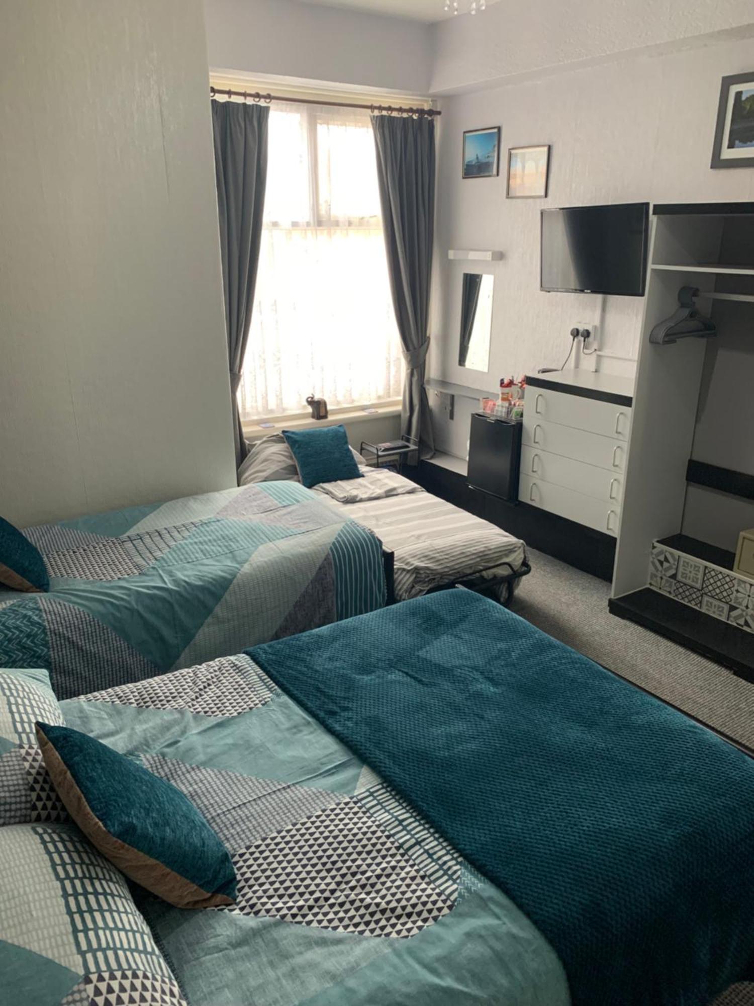 Hornby Villa- 4Star B&B-Couples & Families Only Blackpool Room photo