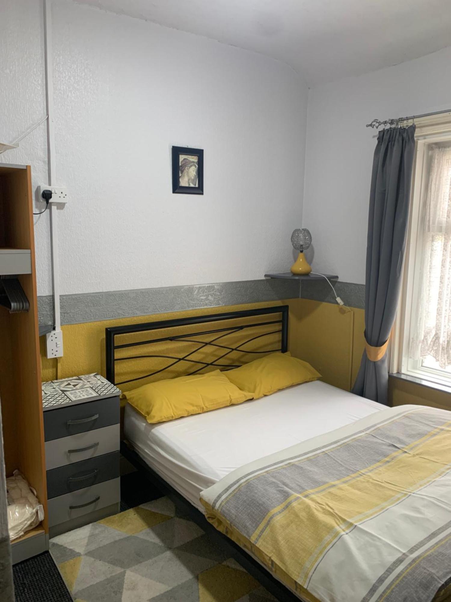 Hornby Villa- 4Star B&B-Couples & Families Only Blackpool Room photo